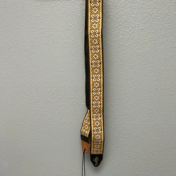 Black and Yellow Floral Strap - Picture 7 of 9